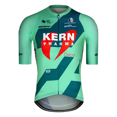 Maillot de Equipo Kern Pharma en 2025